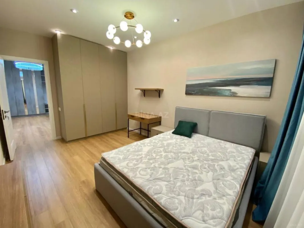 Kirayə verilir 3 otaqlı mənzil 145 m²