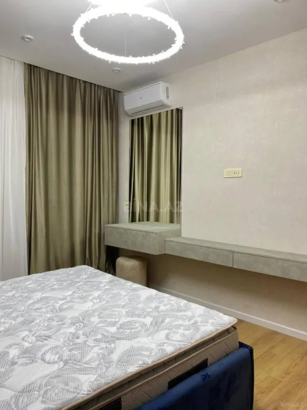 Kirayə verilir 3 otaqlı mənzil 145 m²