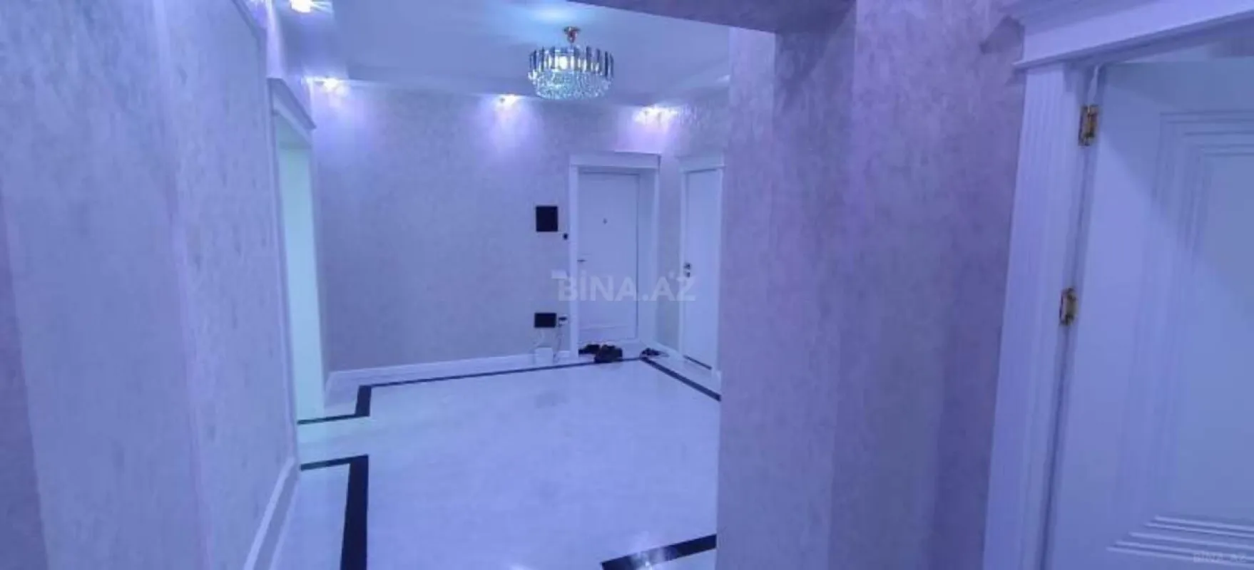 Satılır 4 otaqlı mənzil 178 m²
