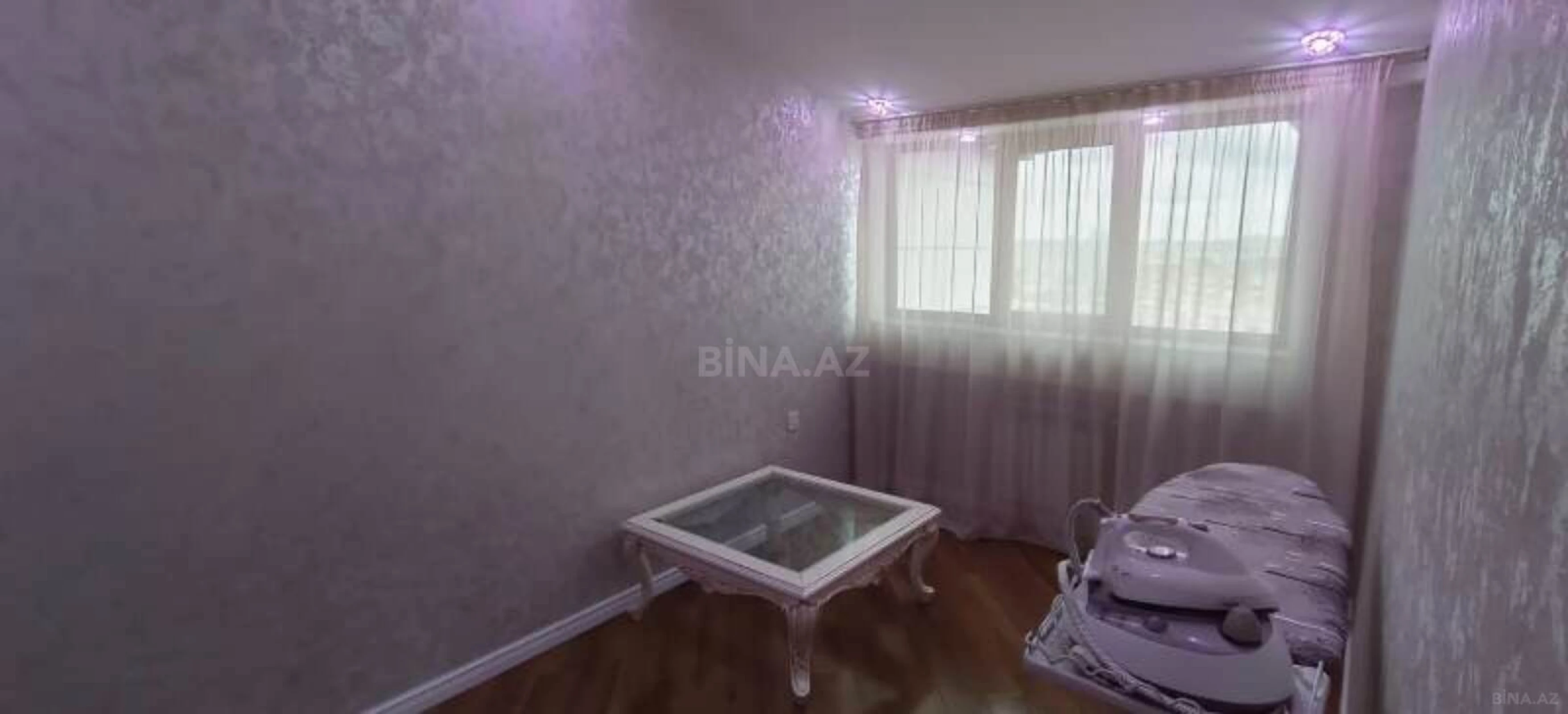 Satılır 4 otaqlı mənzil 178 m²