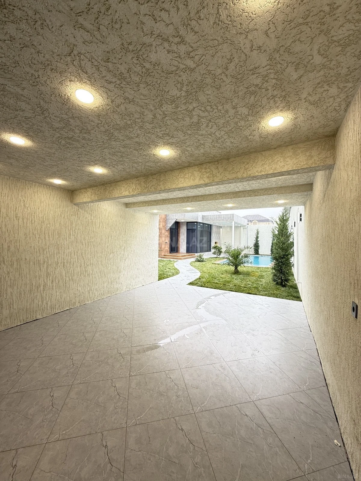 Satılır 4 otaqlı həyət evi 140 m²