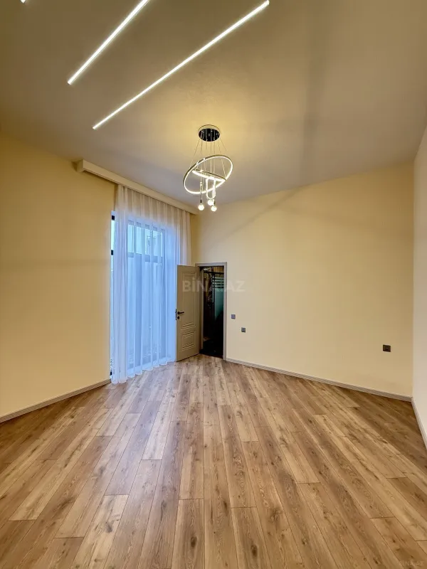 Satılır 4 otaqlı həyət evi 140 m²
