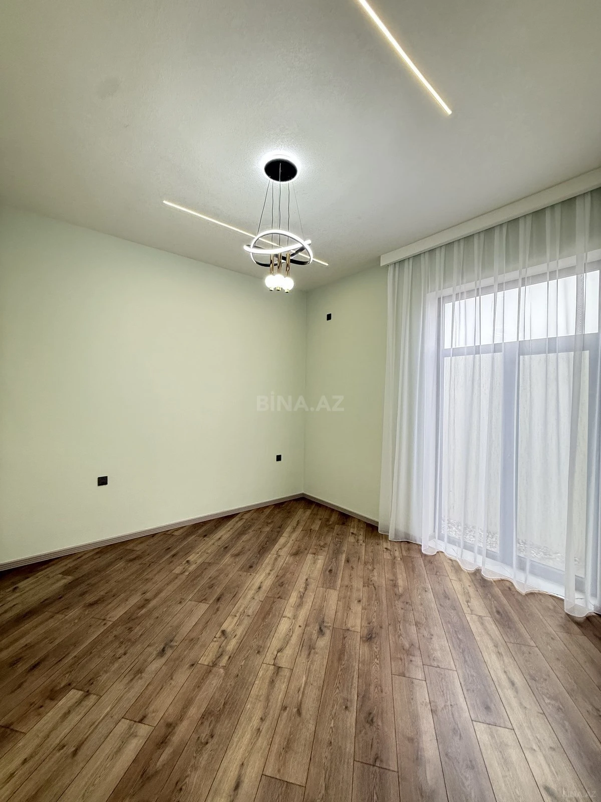 Satılır 4 otaqlı həyət evi 140 m²