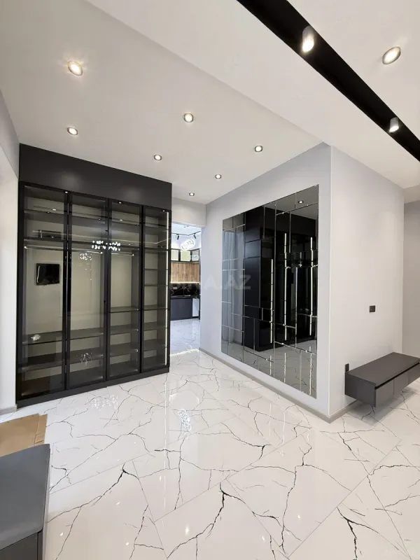 Satılır 4 otaqlı həyət evi 140 m²