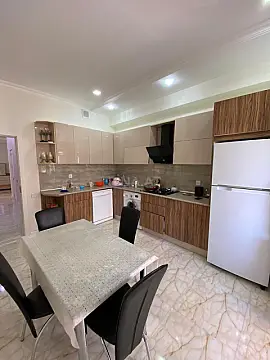 Satılır 3 otaqlı mənzil 150 m²