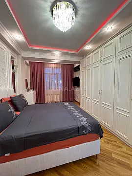 Satılır 2 otaqlı mənzil 100 m²