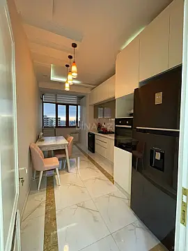 Satılır 2 otaqlı mənzil 100 m²