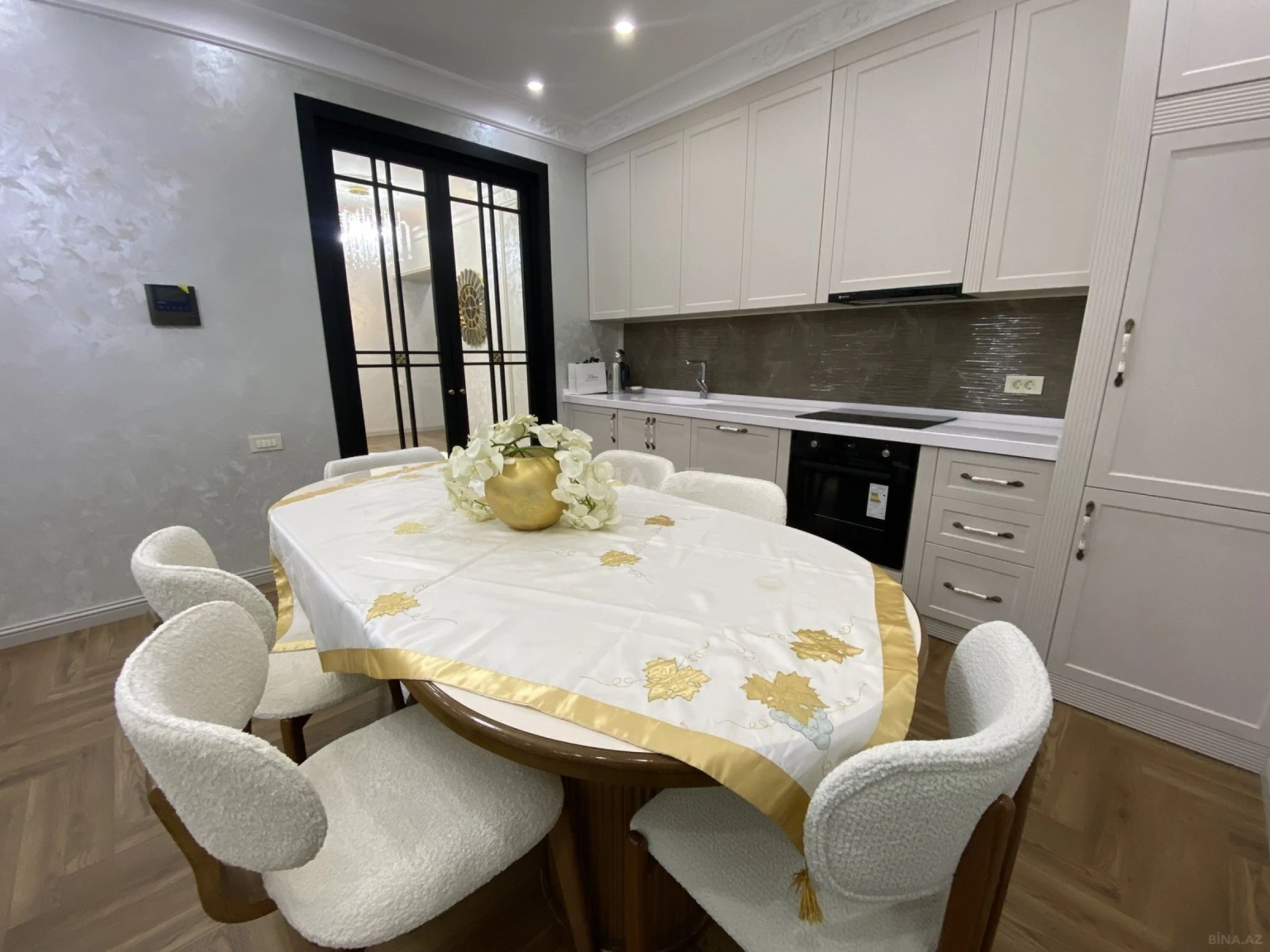 Kirayə verilir 3 otaqlı mənzil 110 m²