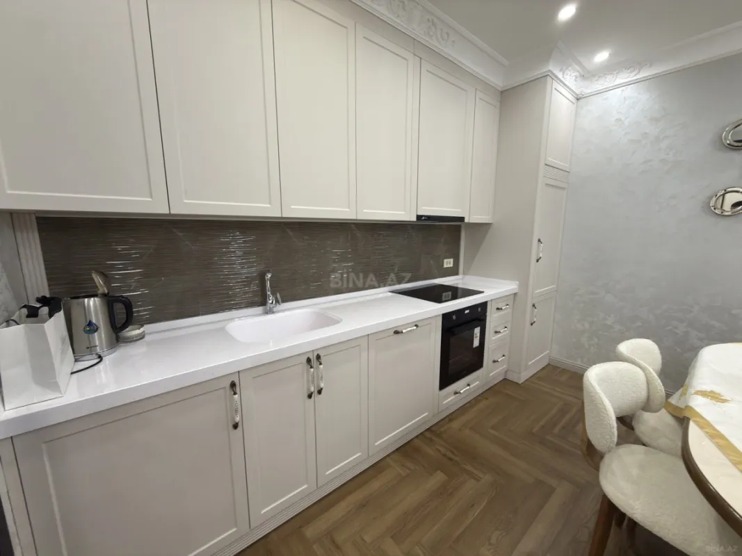 Kirayə verilir 3 otaqlı mənzil 110 m²