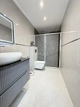 Satılır 3 otaqlı mənzil 127 m²