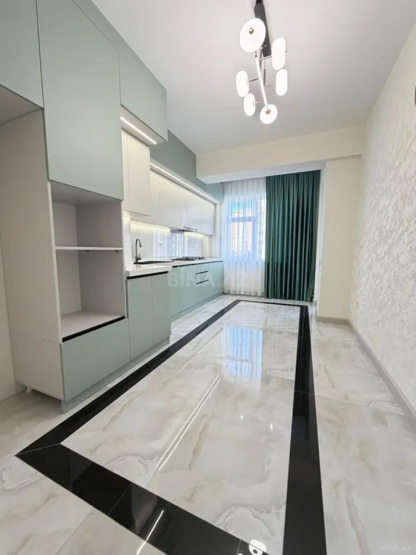 Satılır 3 otaqlı mənzil 127 m²