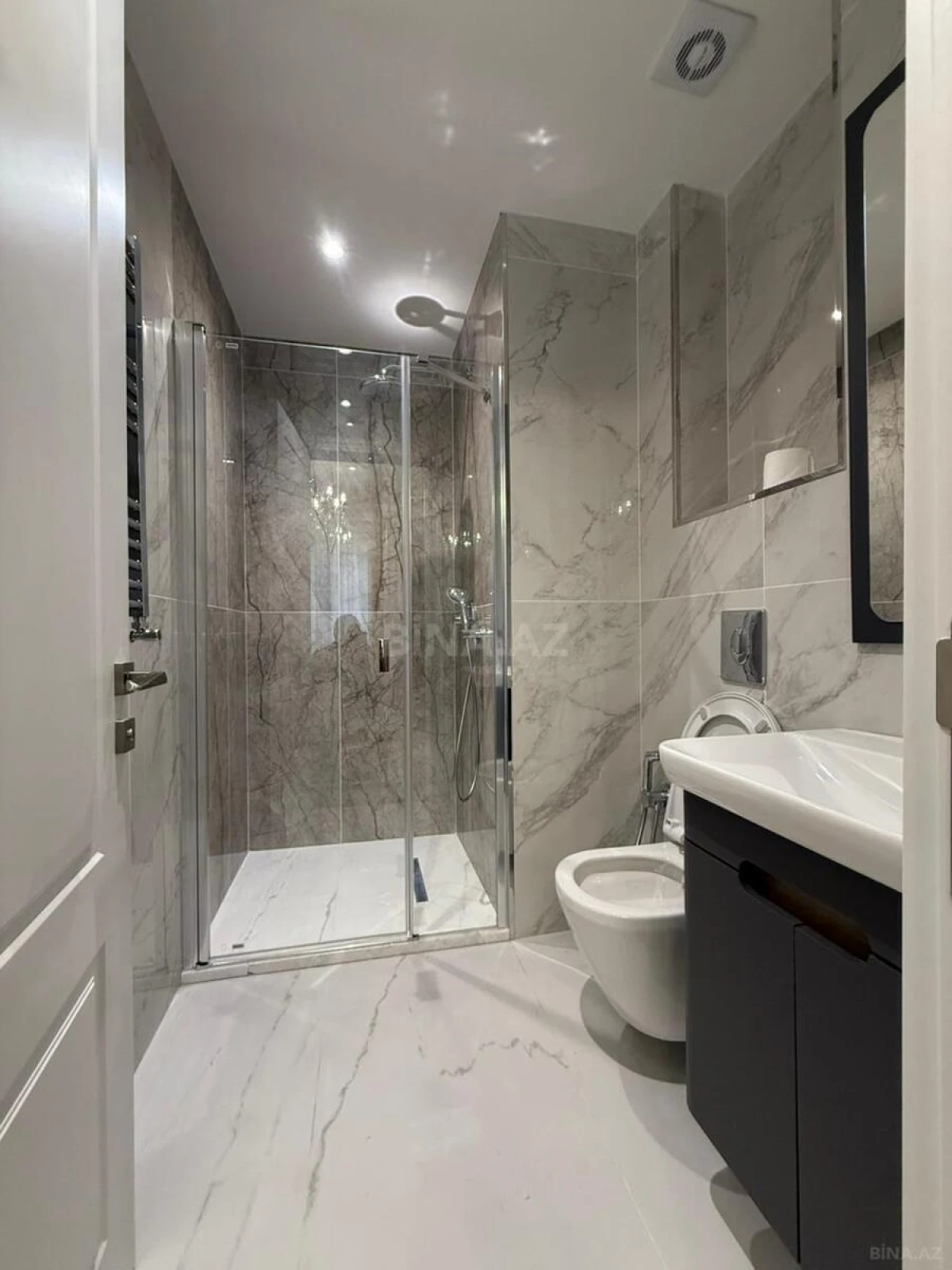 Kirayə verilir 3 otaqlı mənzil 96 m²