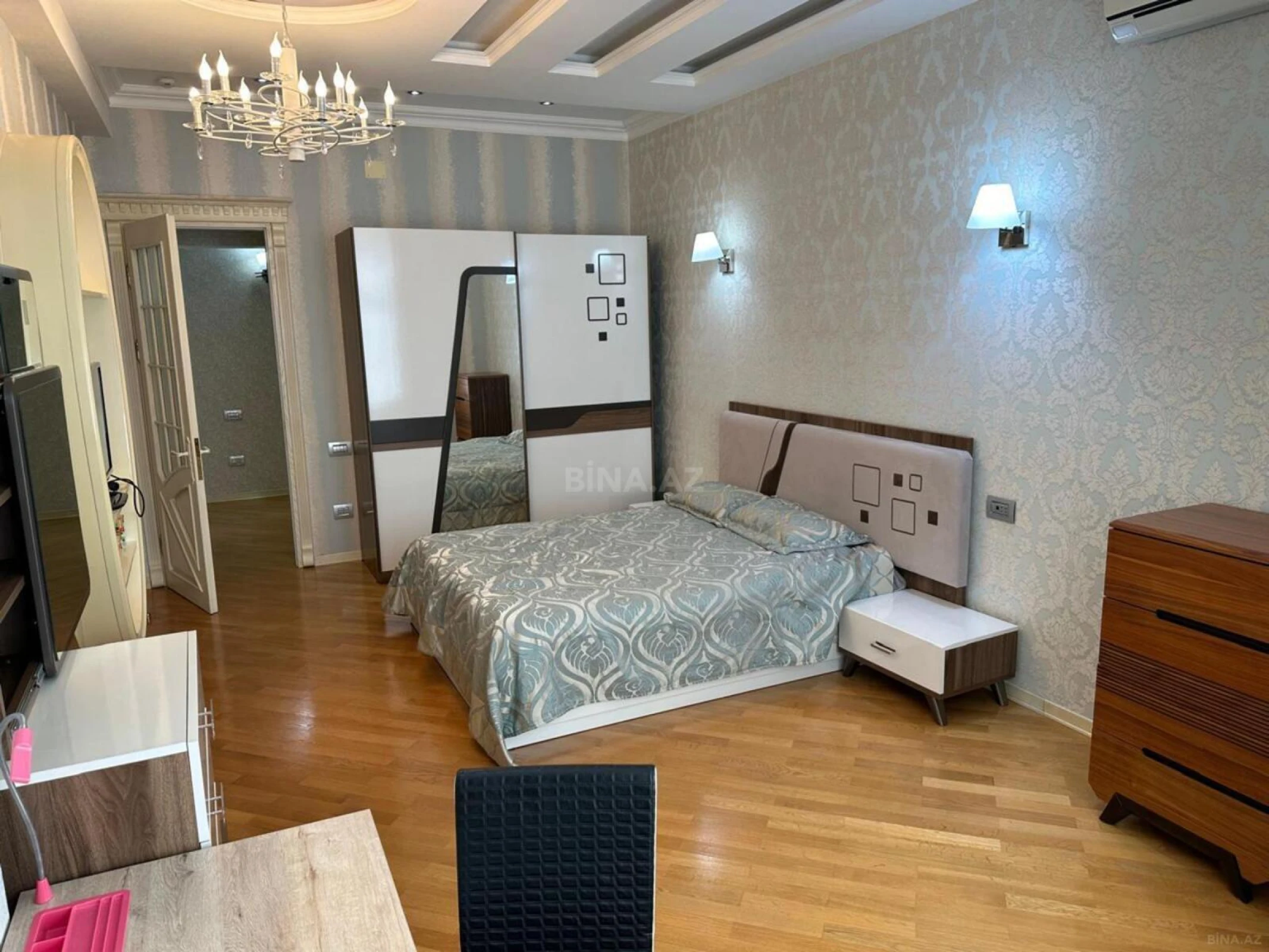 Kirayə verilir 4 otaqlı mənzil 190 m²