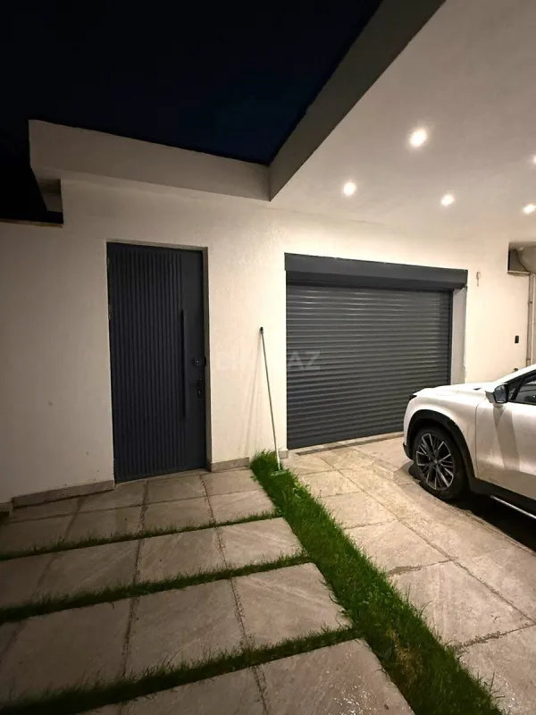 Satılır 5 otaqlı həyət evi 250 m²