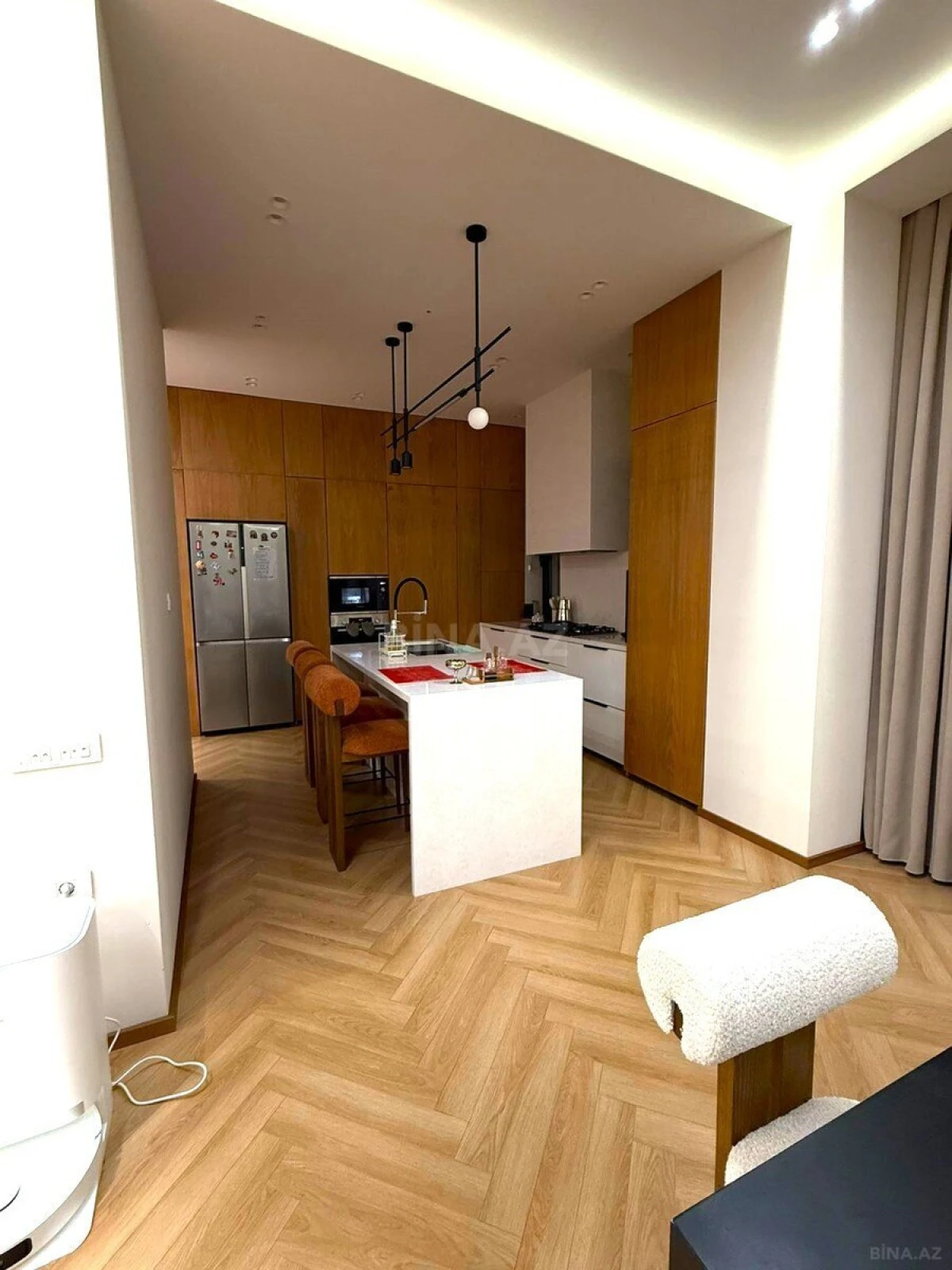 Satılır 5 otaqlı həyət evi 250 m²