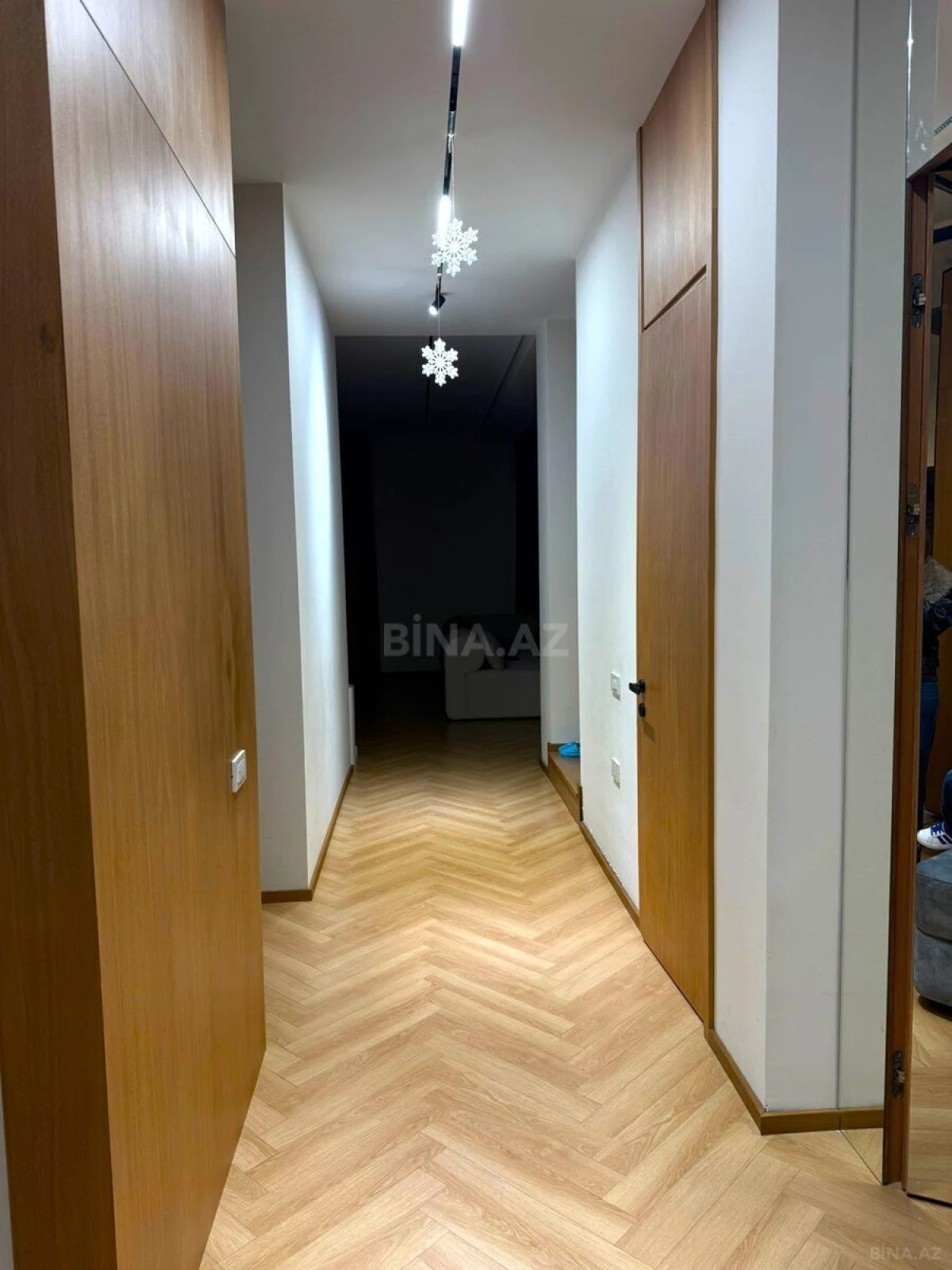 Satılır 5 otaqlı həyət evi 250 m²