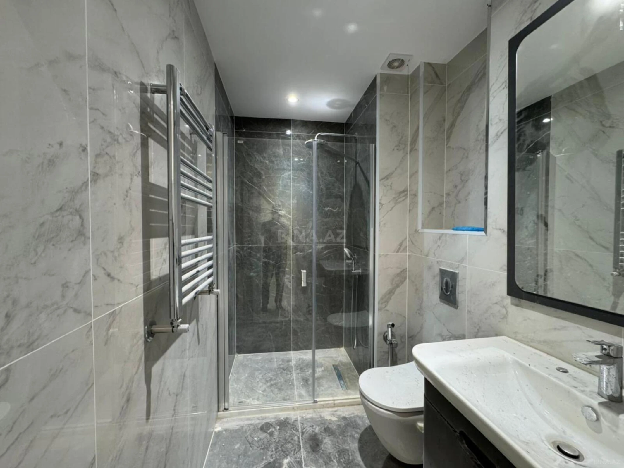 Satılır 4 otaqlı mənzil 103.1 m²