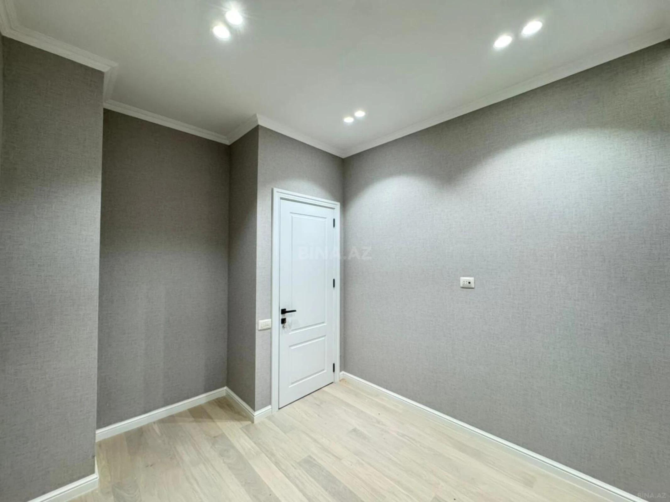 Satılır 4 otaqlı mənzil 103.1 m²