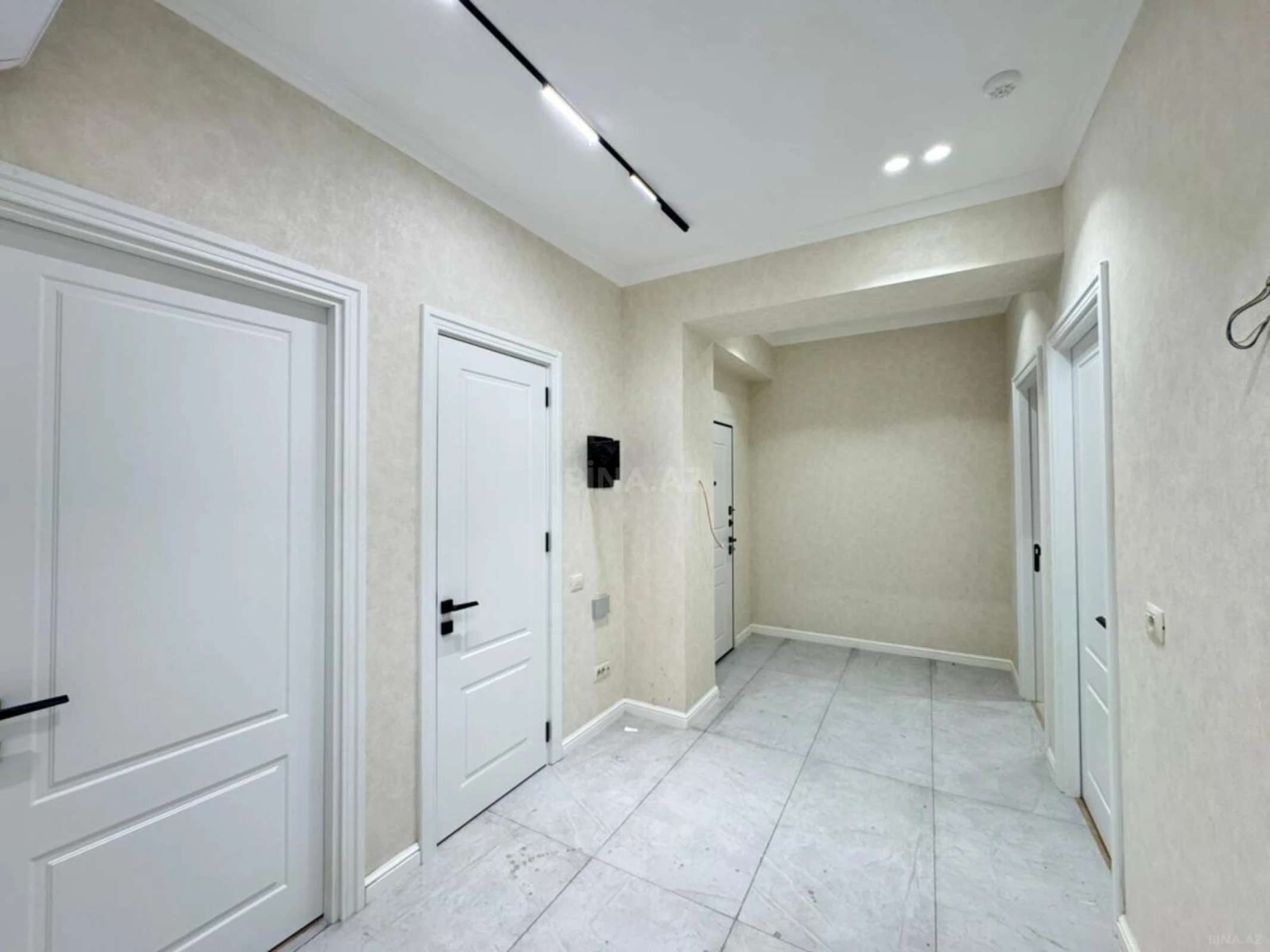 Satılır 4 otaqlı mənzil 103.1 m²