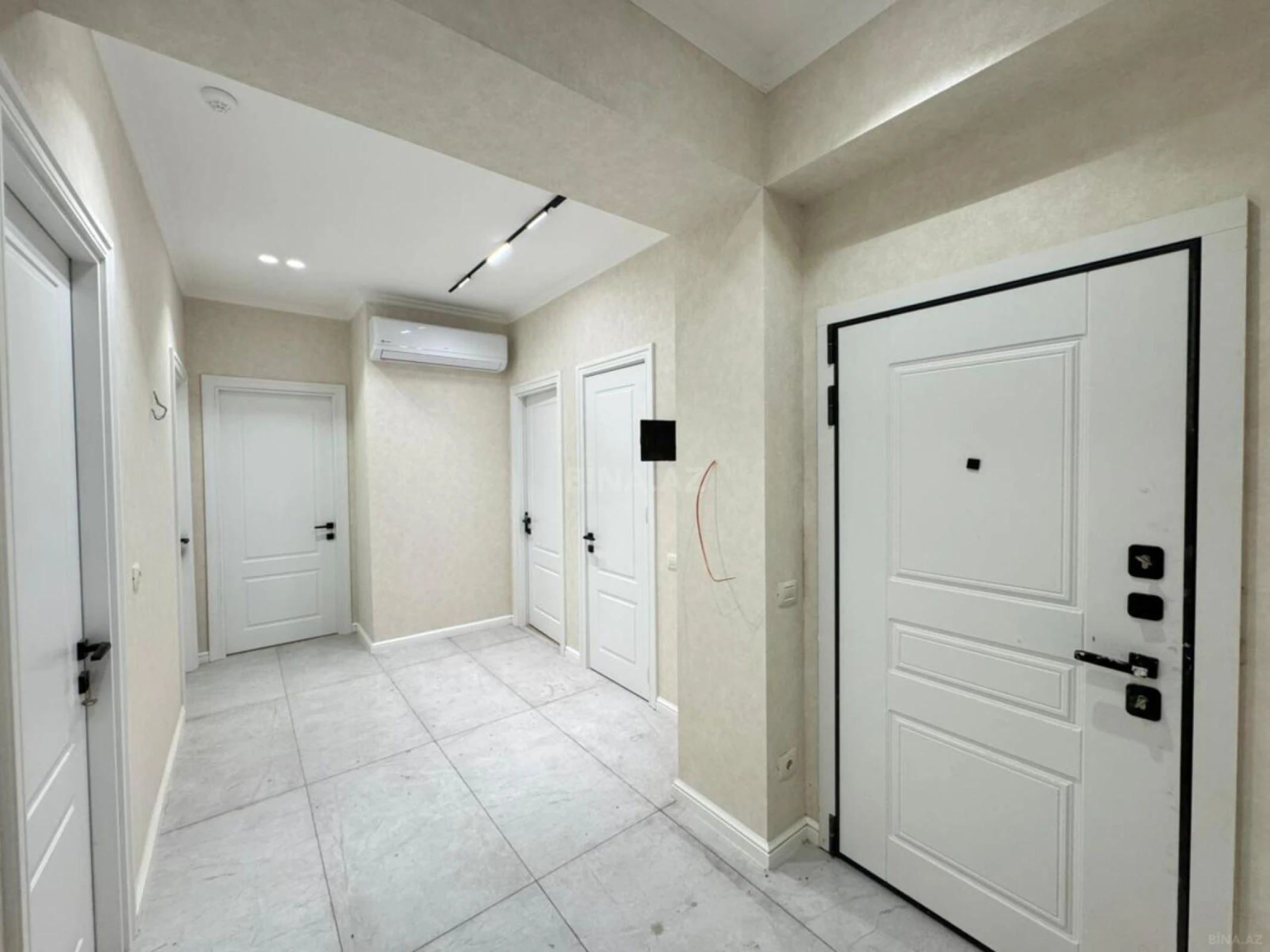 Satılır 4 otaqlı mənzil 103.1 m²