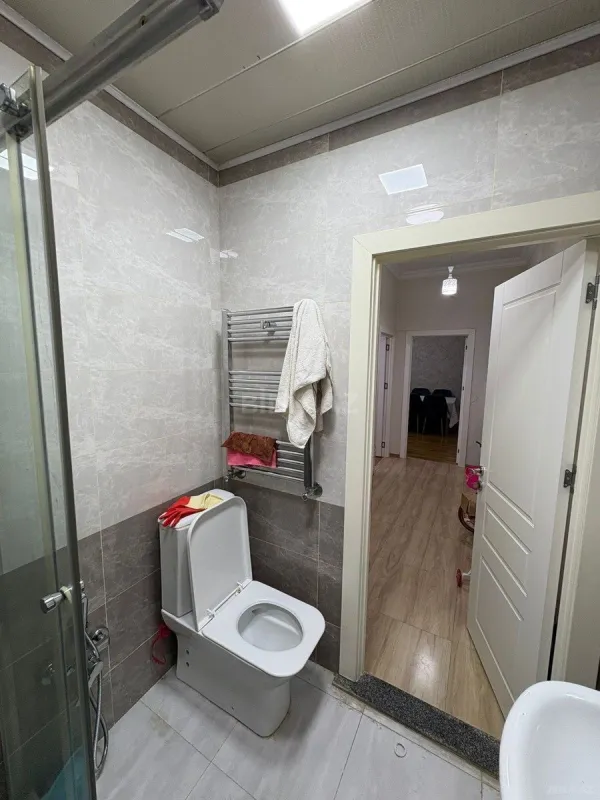 Satılır 2 otaqlı mənzil 65 m²