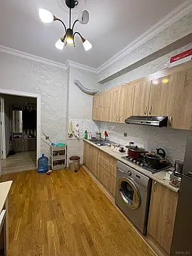 Satılır 2 otaqlı mənzil 65 m²