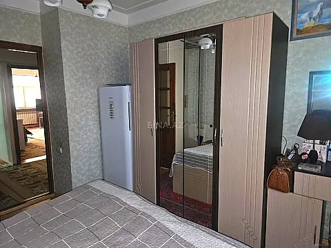 Satılır 2 otaqlı mənzil 90 m²