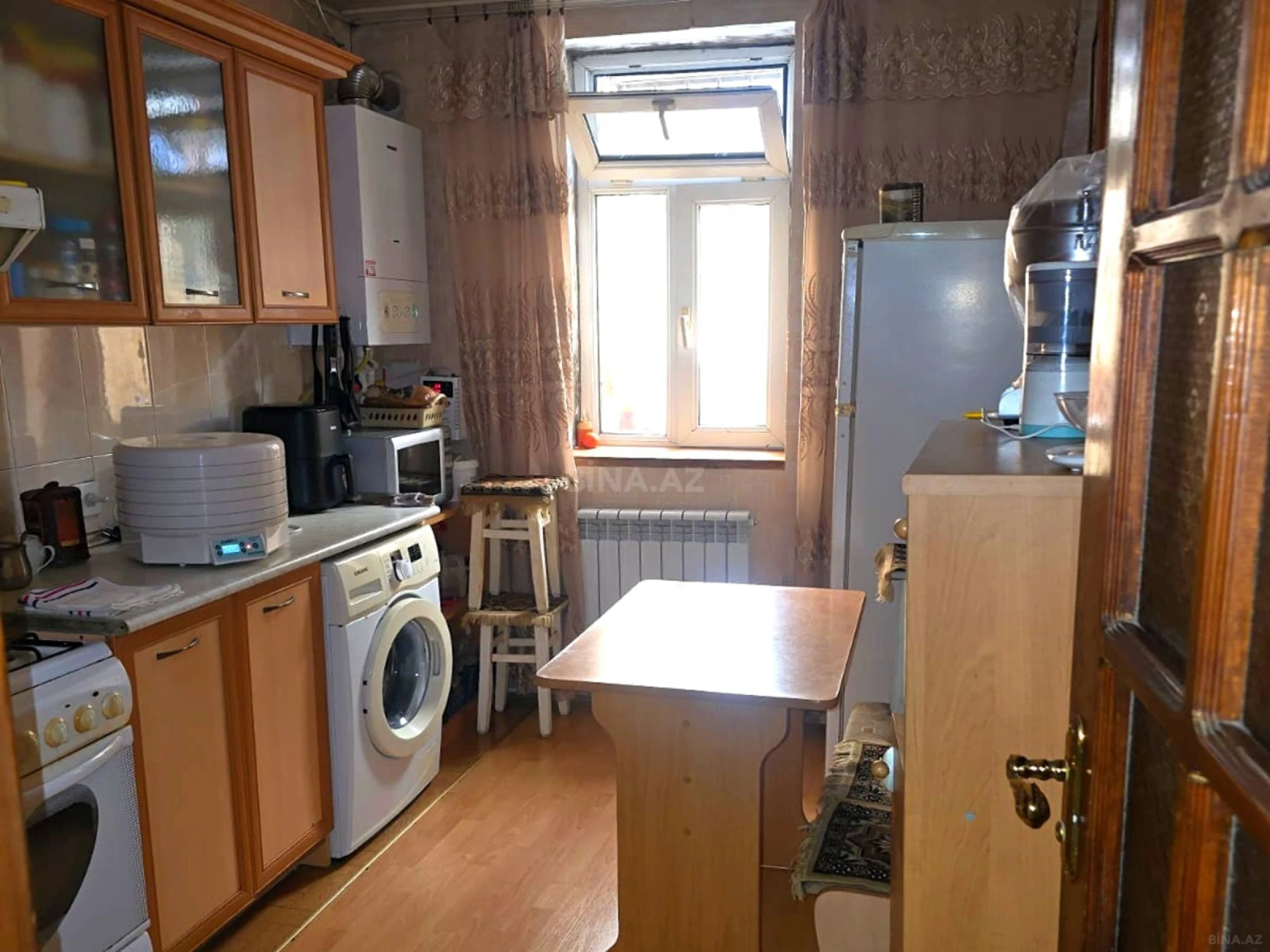 Satılır 2 otaqlı mənzil 90 m²