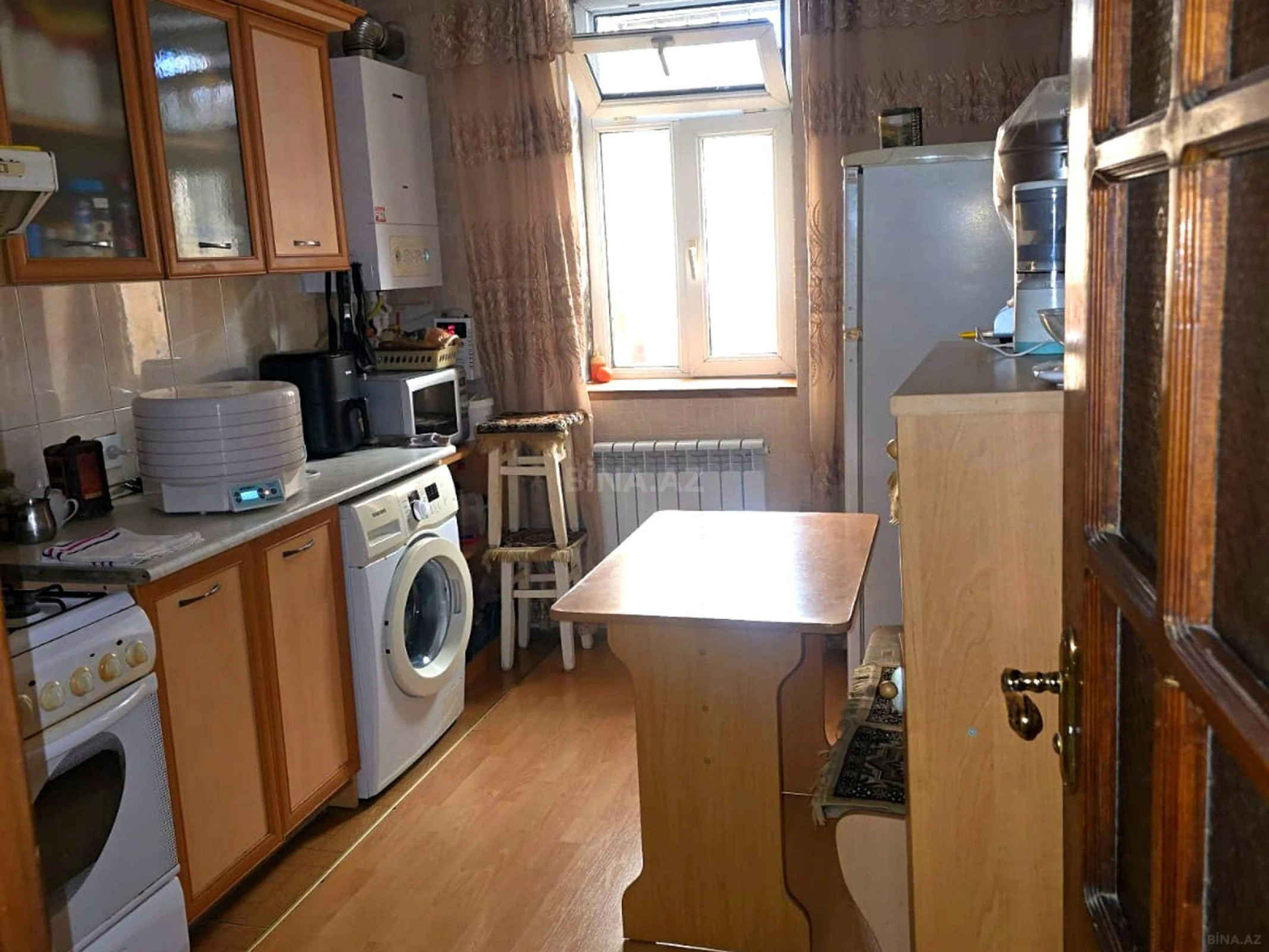Satılır 2 otaqlı mənzil 90 m²