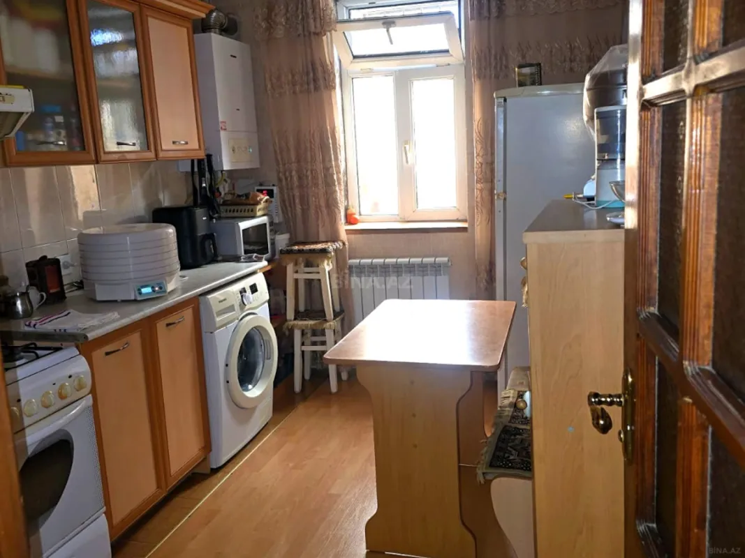 Satılır 2 otaqlı mənzil 90 m²