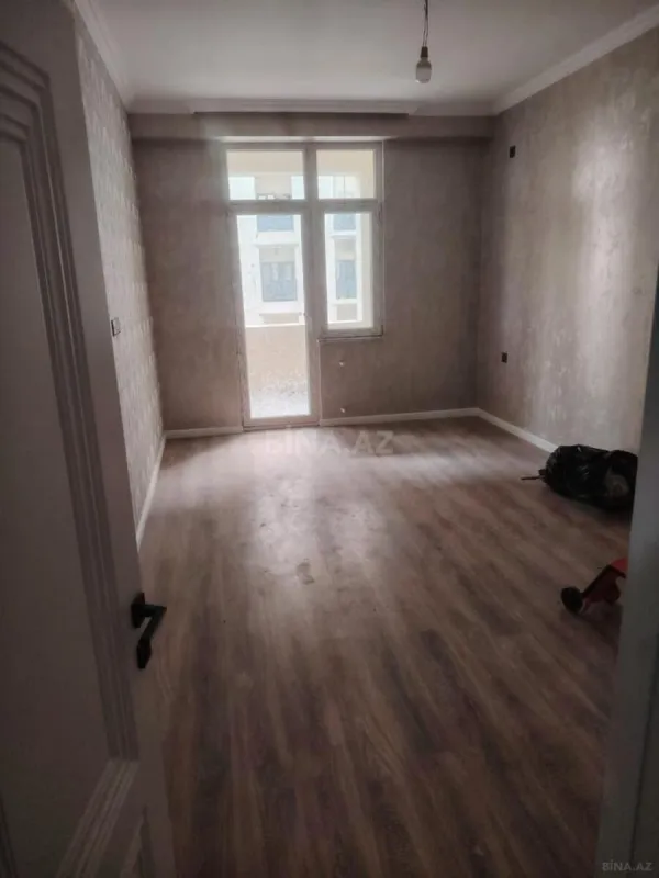Satılır 2 otaqlı mənzil 83 m²