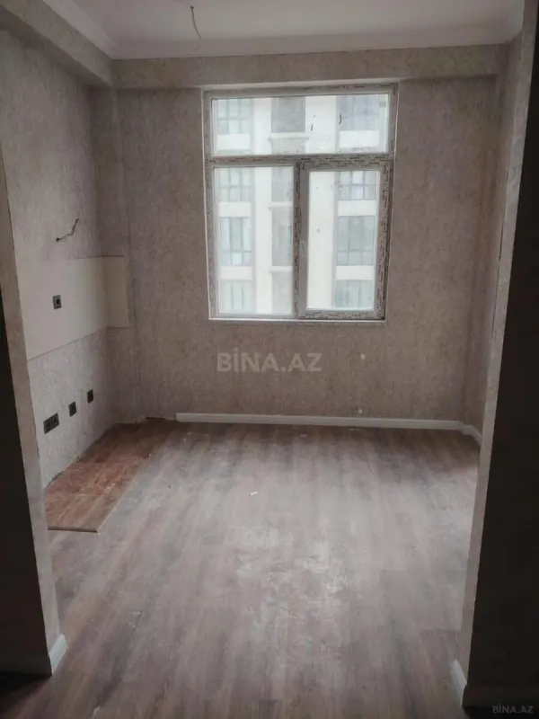 Satılır 2 otaqlı mənzil 83 m²