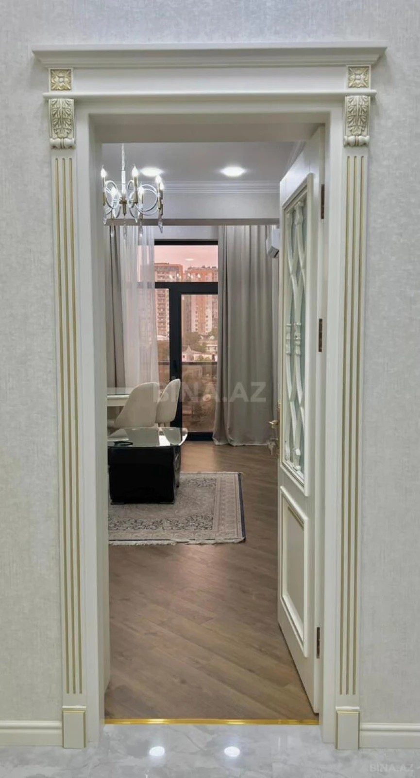 Kirayə verilir 2 otaqlı mənzil 75 m²