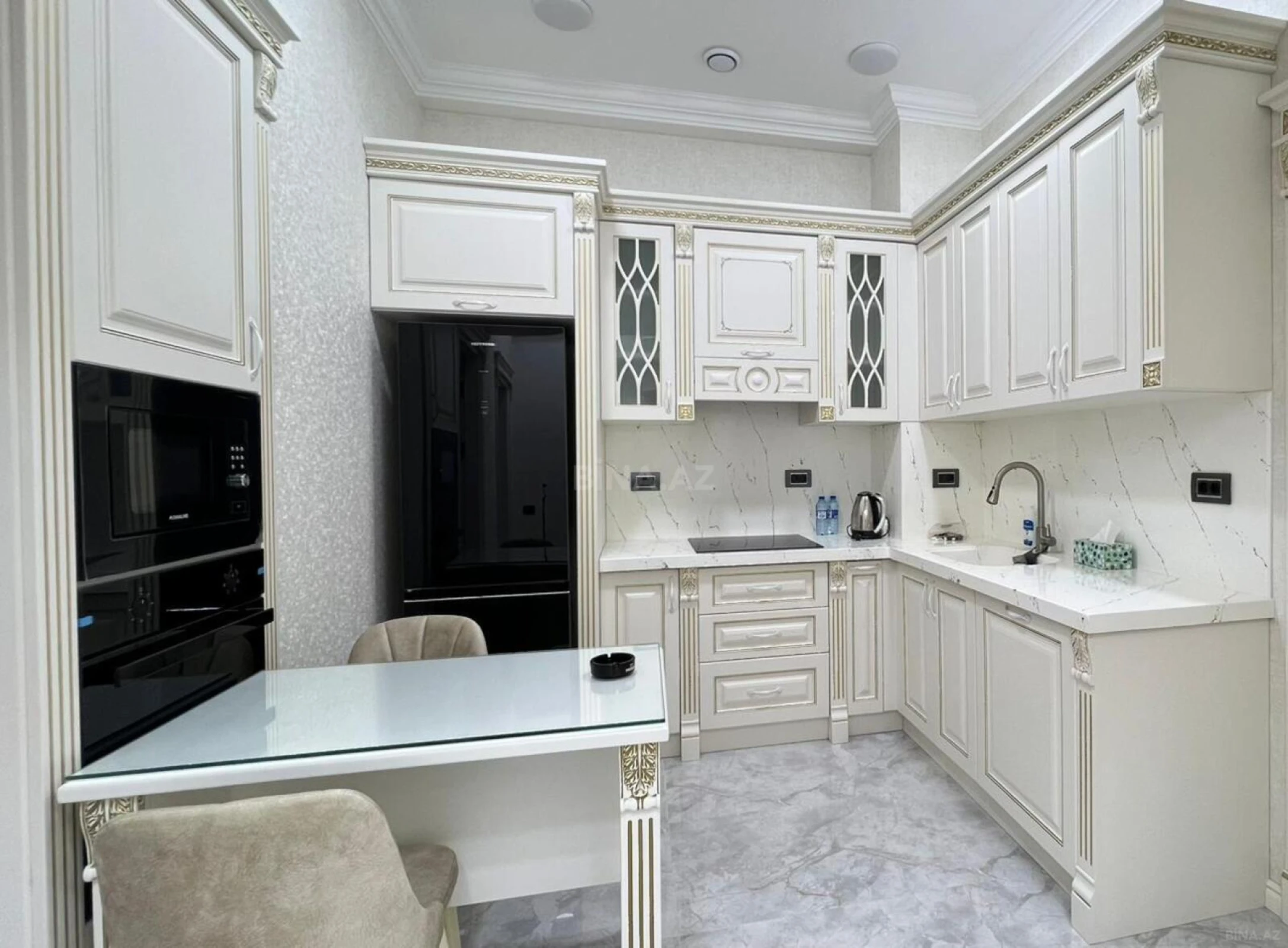 Kirayə verilir 2 otaqlı mənzil 75 m²