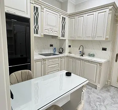 Kirayə verilir 2 otaqlı mənzil 75 m²