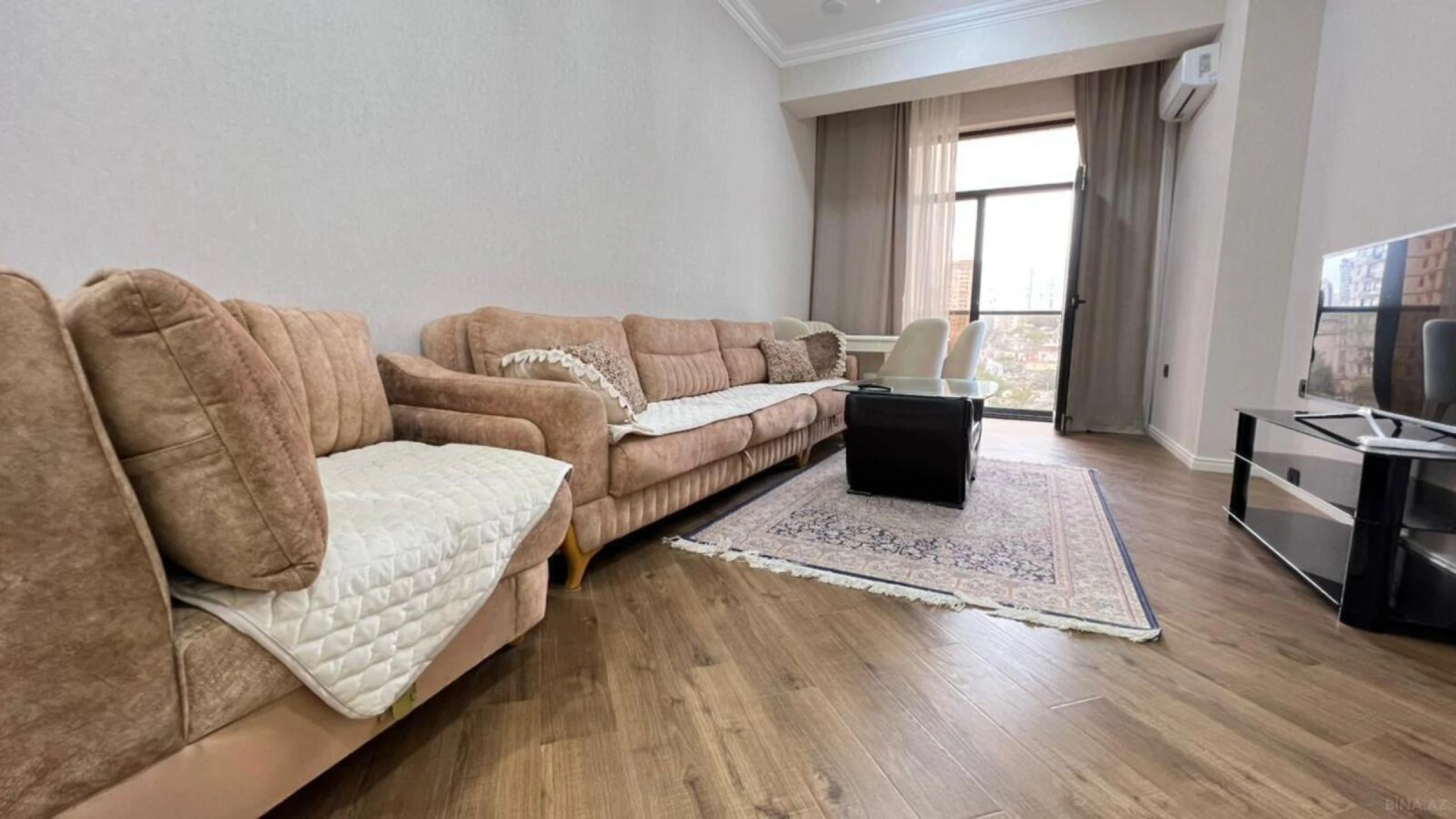 Kirayə verilir 2 otaqlı mənzil 75 m²