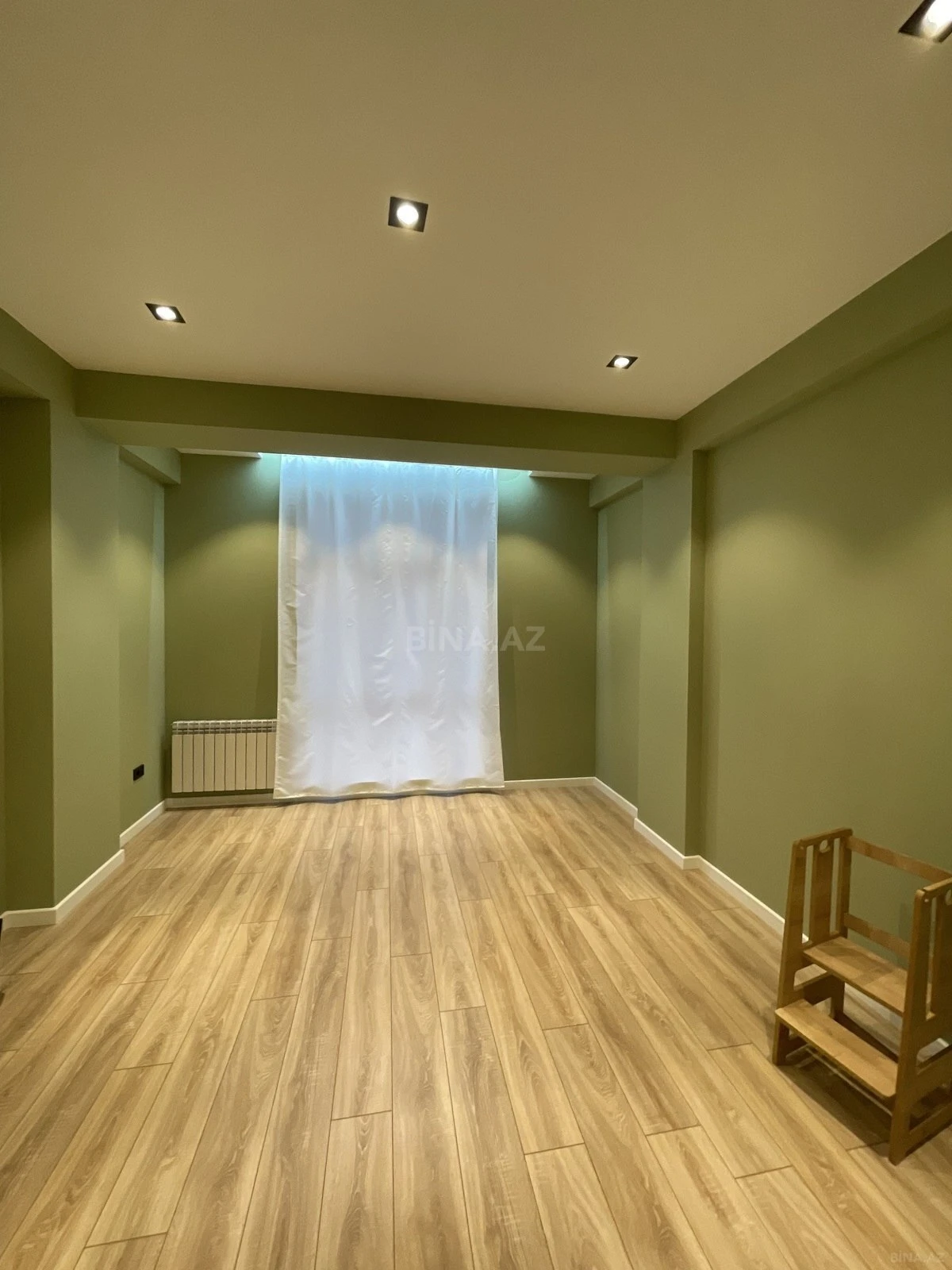 Satılır 3 otaqlı mənzil 112 m²