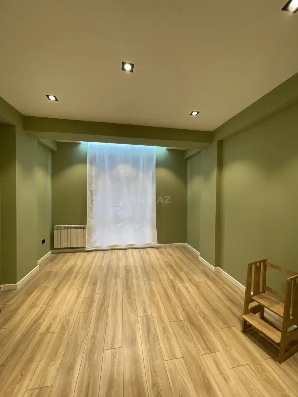 Satılır 3 otaqlı mənzil 112 m²