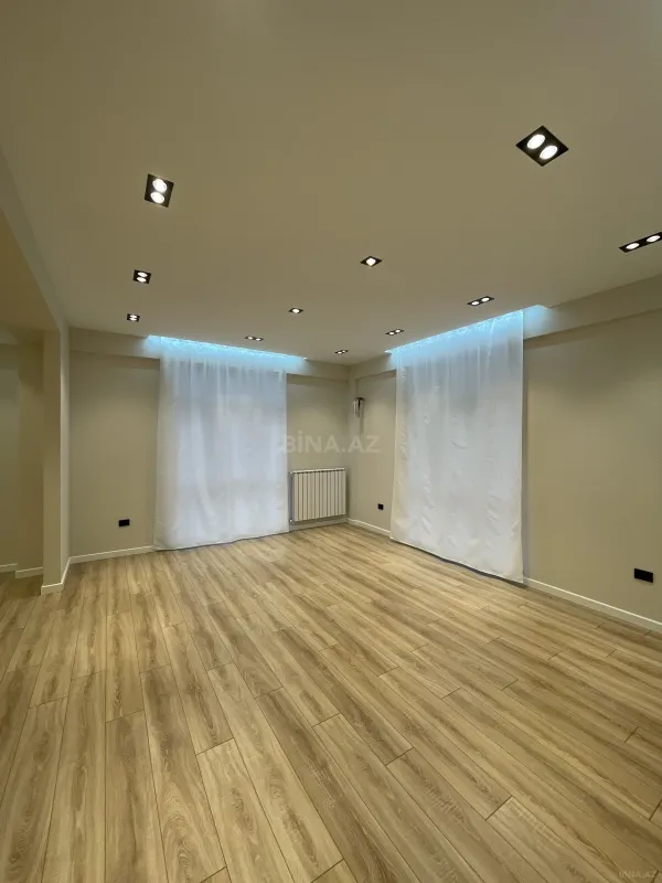 Satılır 3 otaqlı mənzil 112 m²
