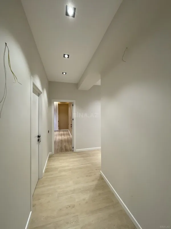 Satılır 3 otaqlı mənzil 112 m²