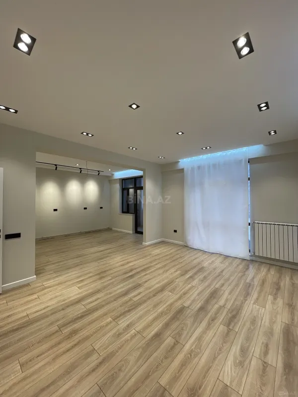 Satılır 3 otaqlı mənzil 112 m²