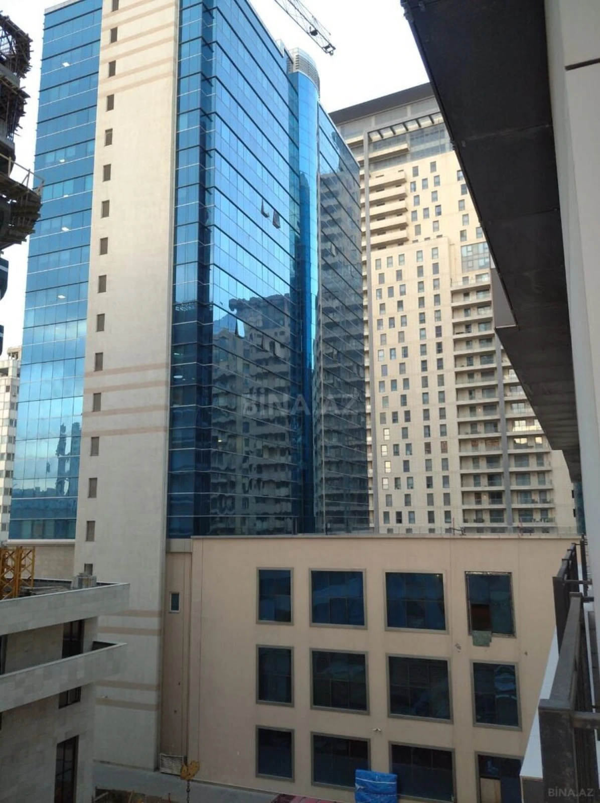 Kirayə verilir 2 otaqlı mənzil 56 m²