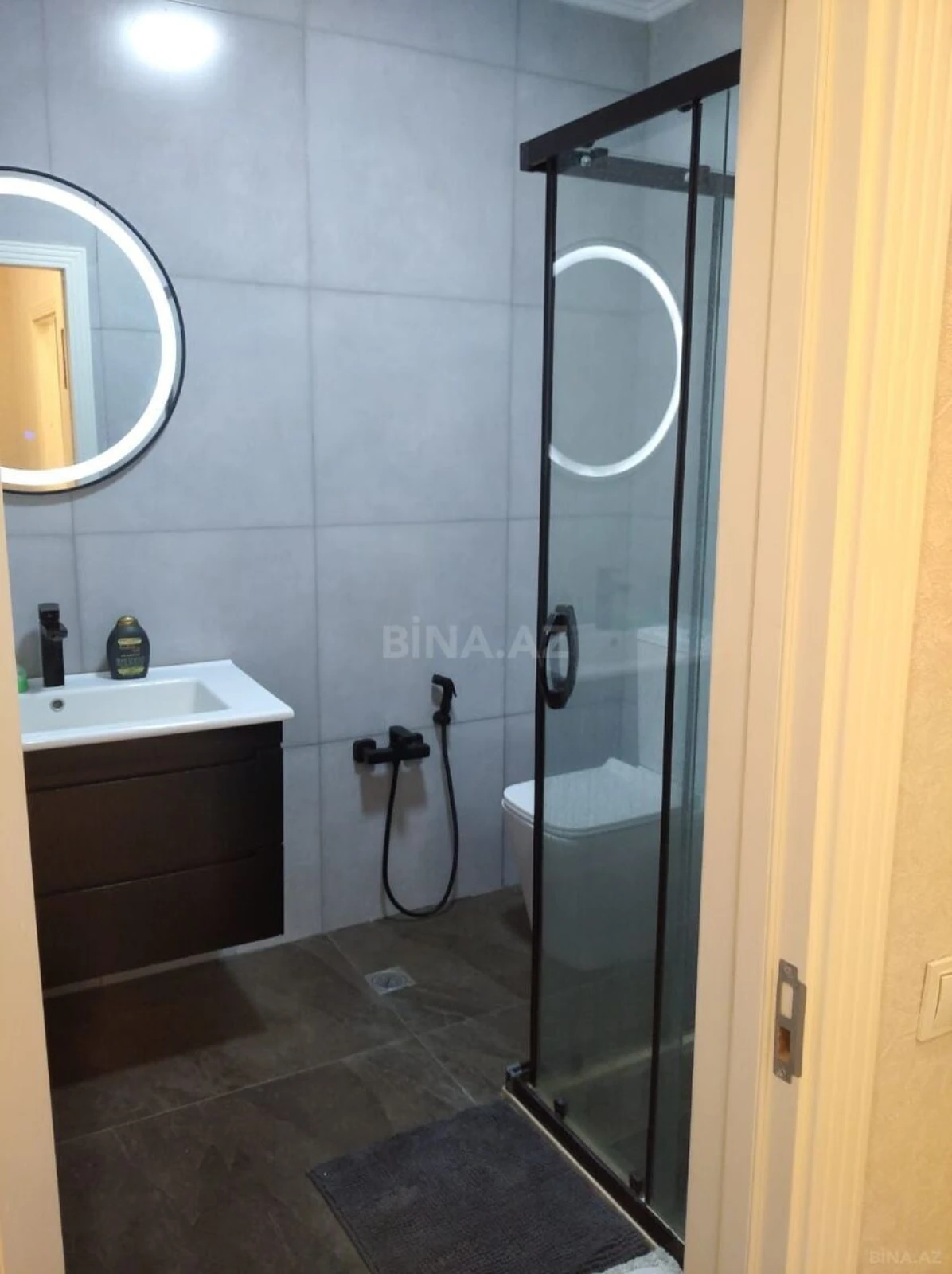 Kirayə verilir 2 otaqlı mənzil 56 m²