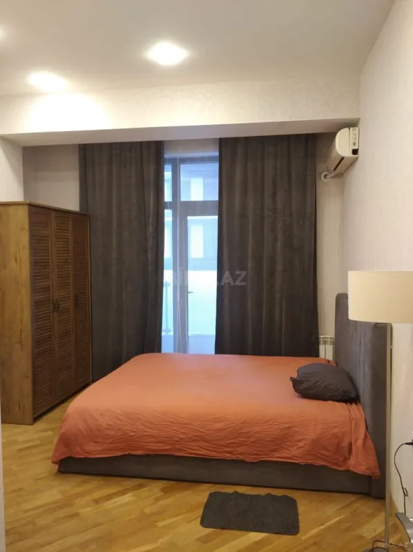 Kirayə verilir 2 otaqlı mənzil 56 m²