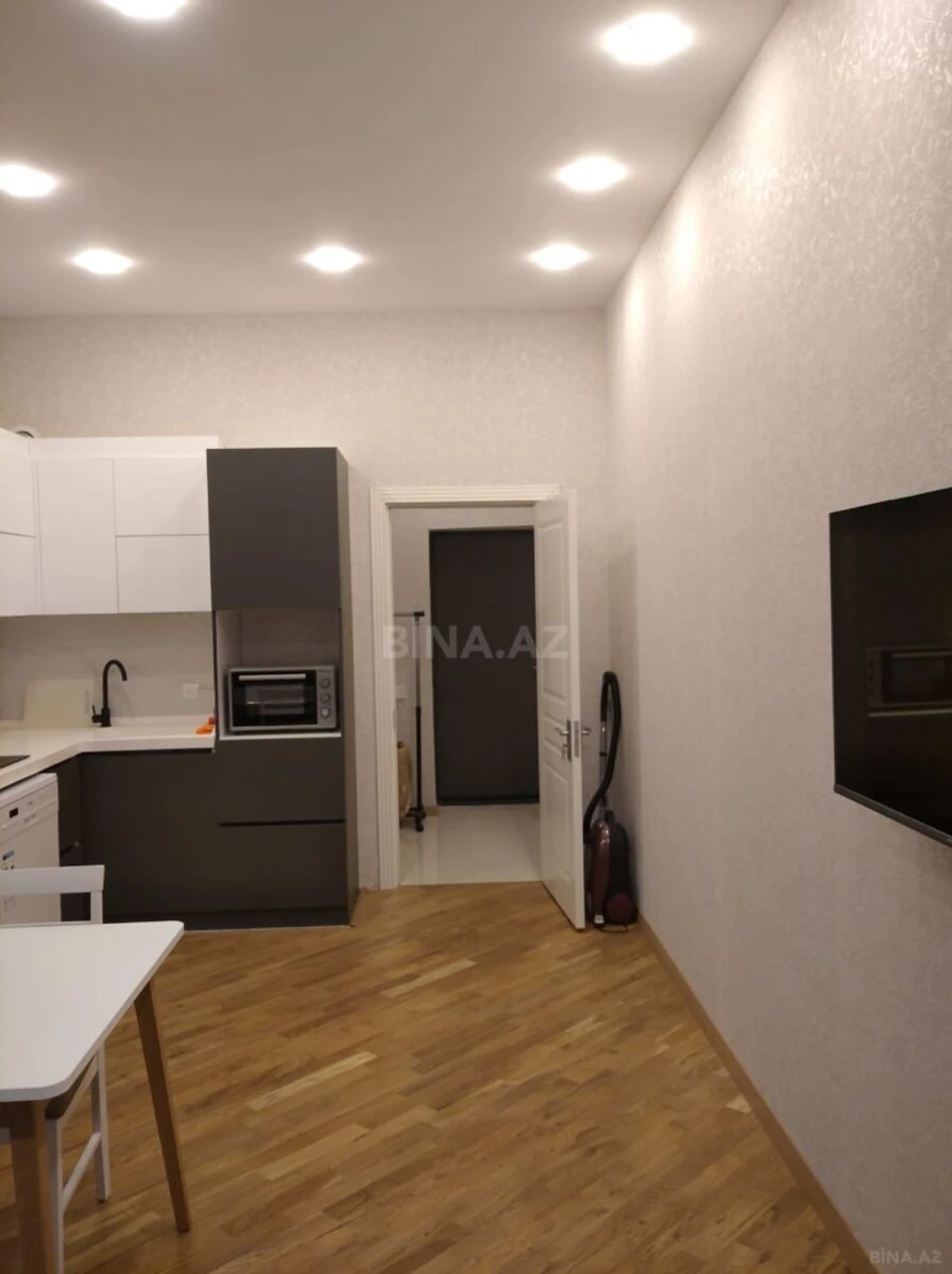 Kirayə verilir 2 otaqlı mənzil 56 m²