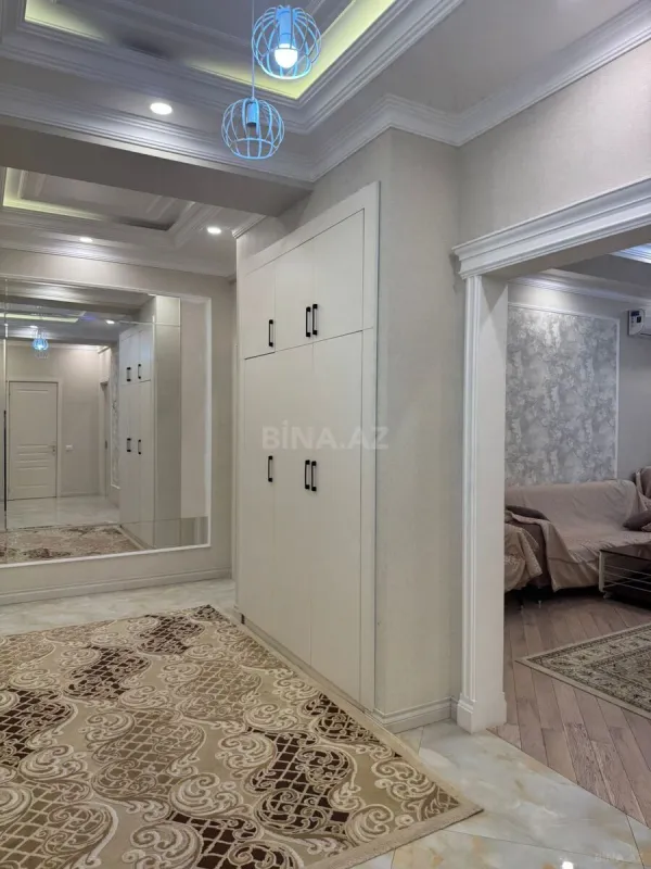 Kirayə verilir 3 otaqlı mənzil 140 m²