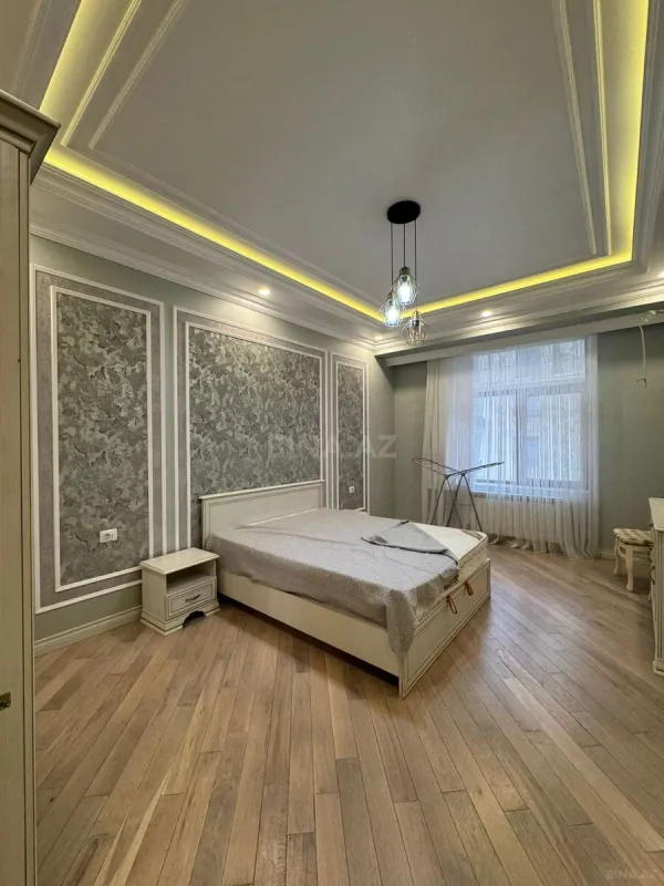 Kirayə verilir 3 otaqlı mənzil 140 m²