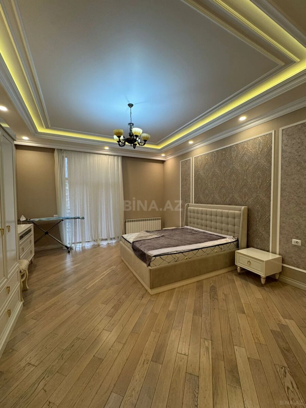 Kirayə verilir 3 otaqlı mənzil 140 m²