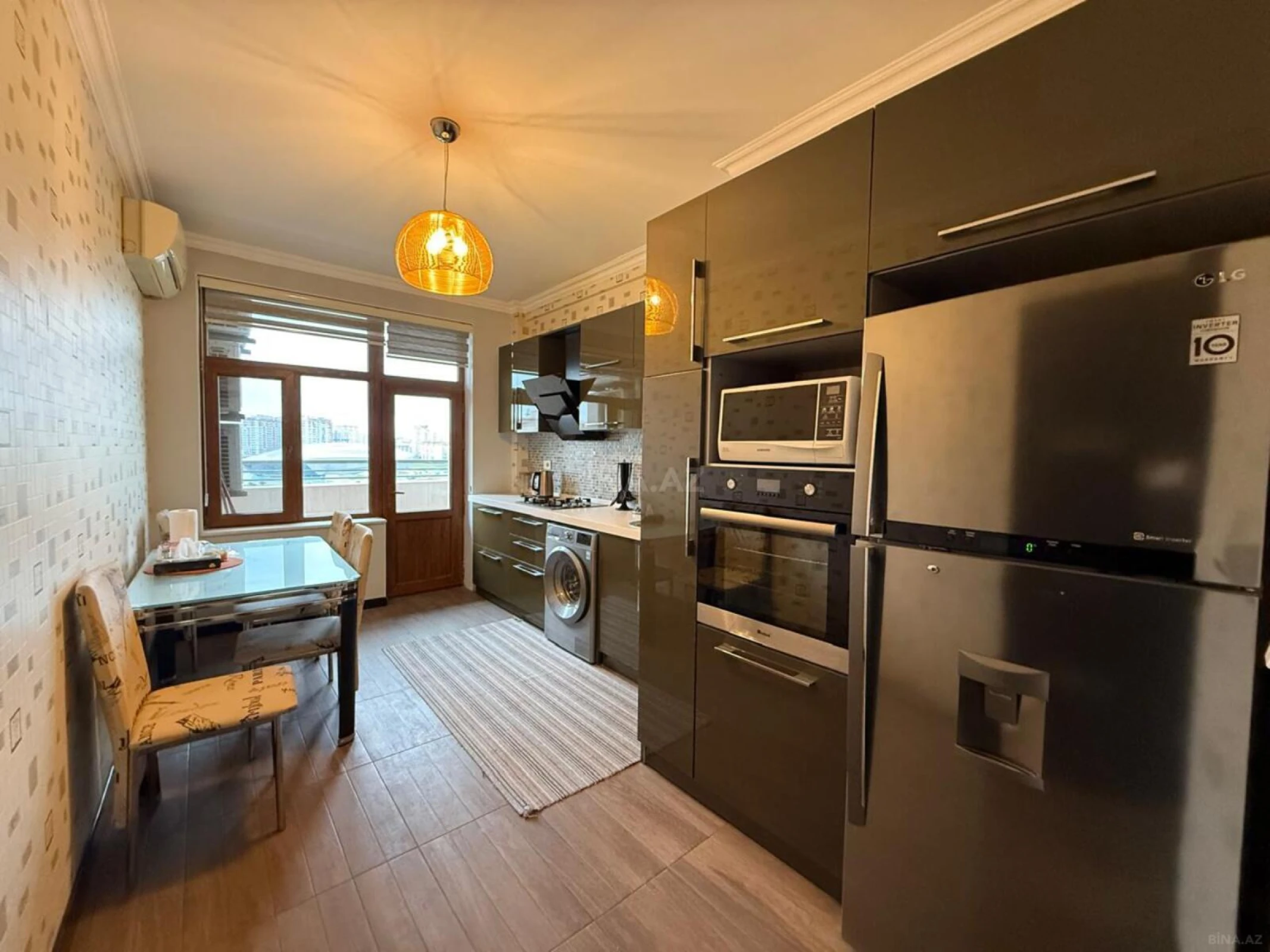 Kirayə verilir 4 otaqlı mənzil 170 m²