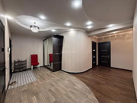 Kirayə verilir 4 otaqlı mənzil 170 m²